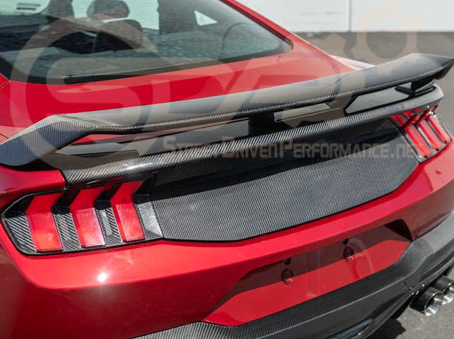 2024-UP FORD MUSTANG S650 | CARBON FIBER REAR TRUNK PANEL COVER TRIM