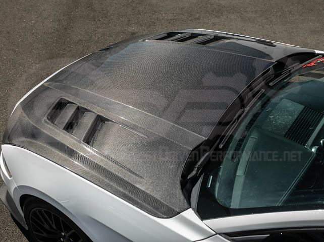 2018-2023 FORD MUSTANG S550 | TERMINATOR STYLE CARBON FIBER FRONT AIR VENTED HOOD