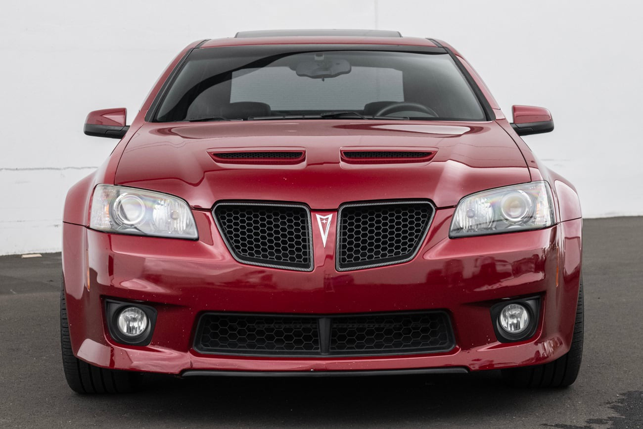 2008-09 PONTIAC G8 CARBON FIBER FRONT GRILLE TRIM SURROUNDING INSERT