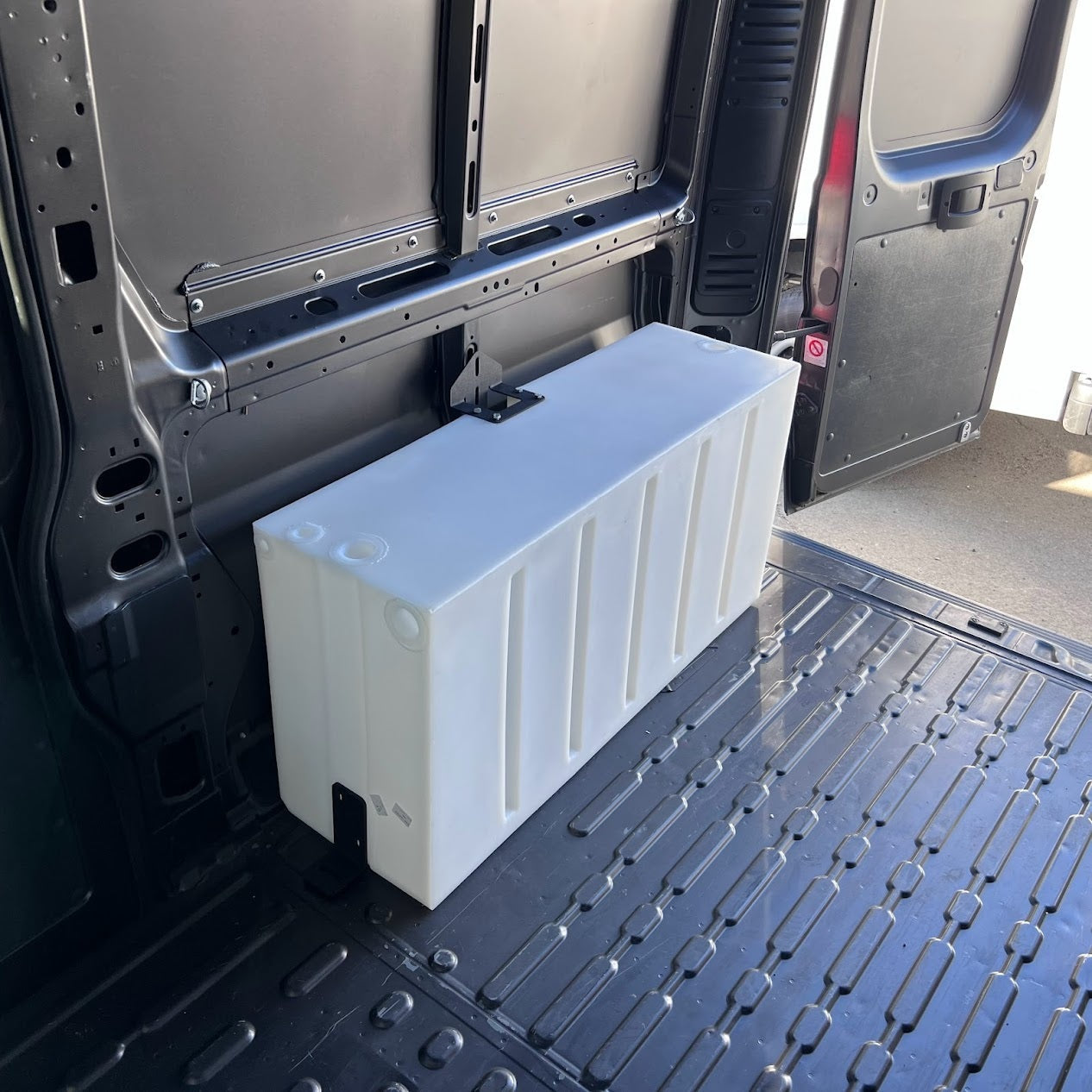 39 Gallon Wheel Well Water Tank For 2013-2024 Dodge / Ram Promaster 1500, 2500, 3500 136", 159", And 159" Ext