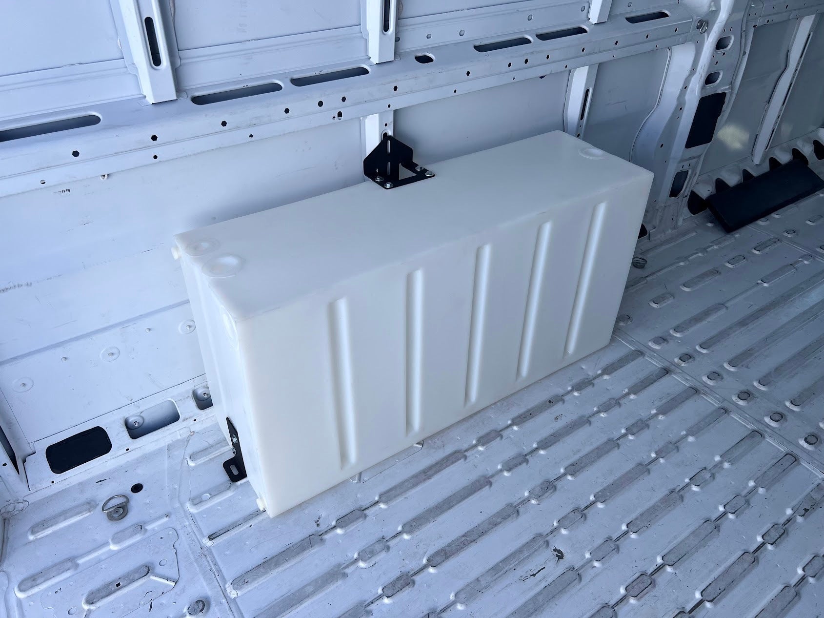 39 Gallon Wheel Well Water Tank For 2013-2024 Dodge / Ram Promaster 1500, 2500, 3500 136", 159", And 159" Ext