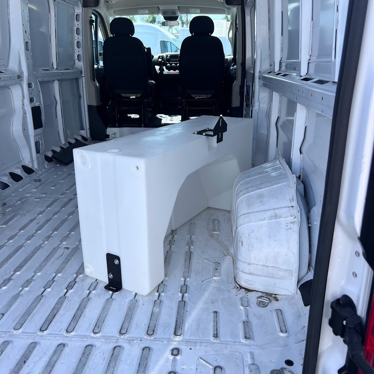 39 Gallon Wheel Well Water Tank For 2013-2024 Dodge / Ram Promaster 1500, 2500, 3500 136", 159", And 159" Ext