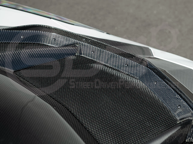2020-PRESENT CHEVROLET CORVETTE C8 | ZR1 REPLICA STYLE DOUBLE SIDED CARBON FIBER FRONT VENTED HOOD