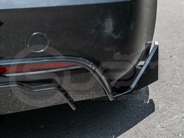 2024-UP TESLA MODEL 3 TRACK STYLE REAR BUMPER DIFFUSER