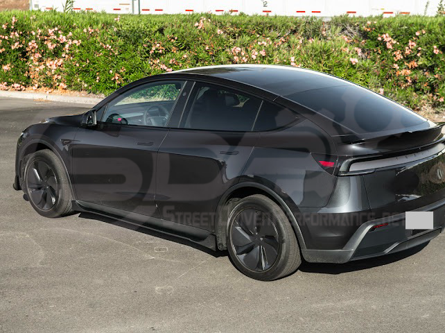 2025-UP TESLA MODEL Y | SDP TRACK STYLE SIDE SKIRTS ROCKER PANEL GROUND EFFECTS PAIR