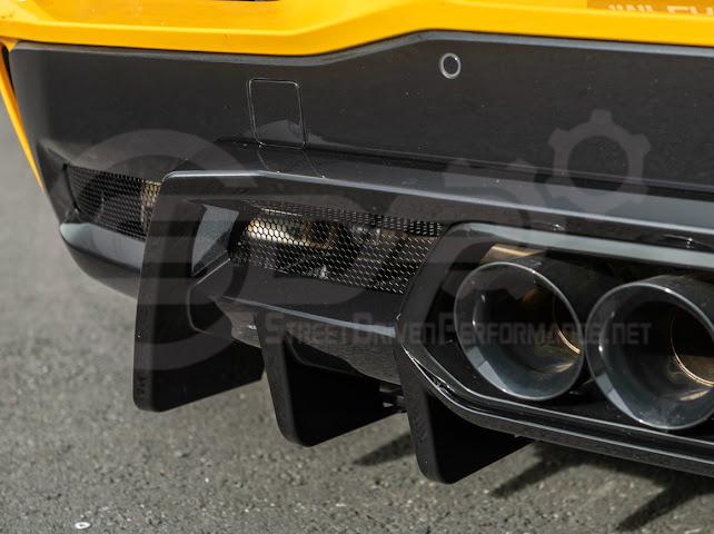2023-UP CORVETTE C8 Z06 | GLOSSY BLACK REAR BUMPER FINNED DIFFUSER
