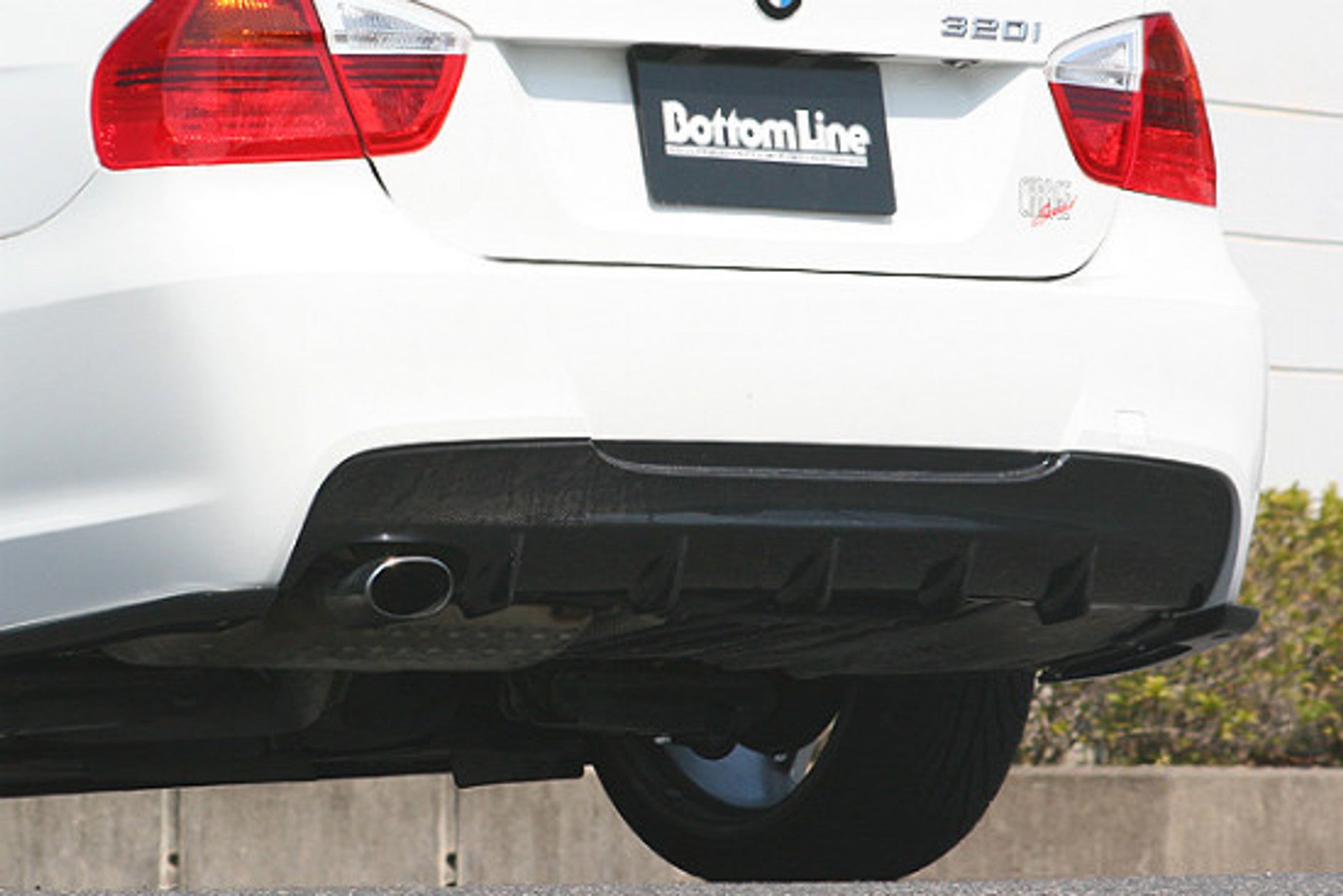 CHARGE SPEED 2005-2008 BMW E90 3-SERIES M-SPORT SEDAN BOTTOM LINE FRP REAR DIFFUSER