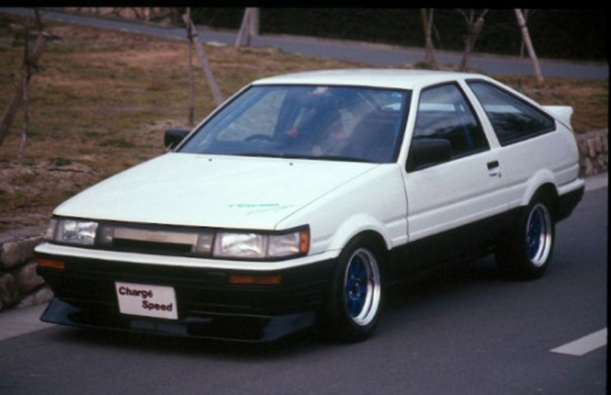Charge Speed 1986-1987 Toyota Corolla HB/ Coupe Levin Non-Flip Light AE-86 Front Lip for JDM Front