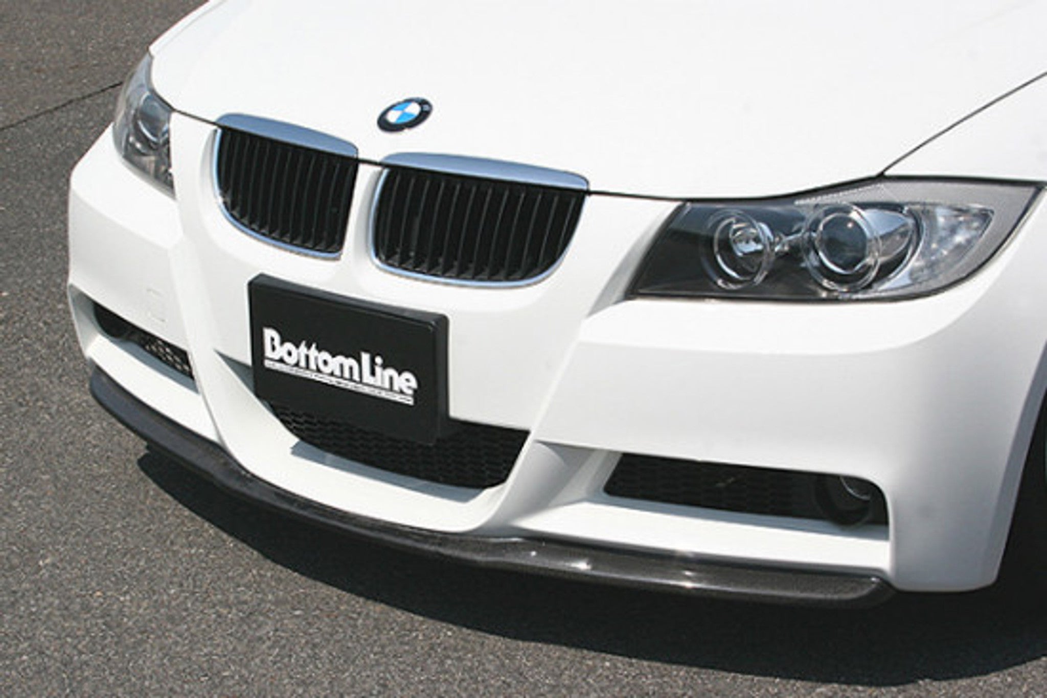 CHARGE SPEED 2005-2008 BMW E90 3-SERIES M-SPORT SEDAN BOTTOM LINE CARBON FRONT LIP