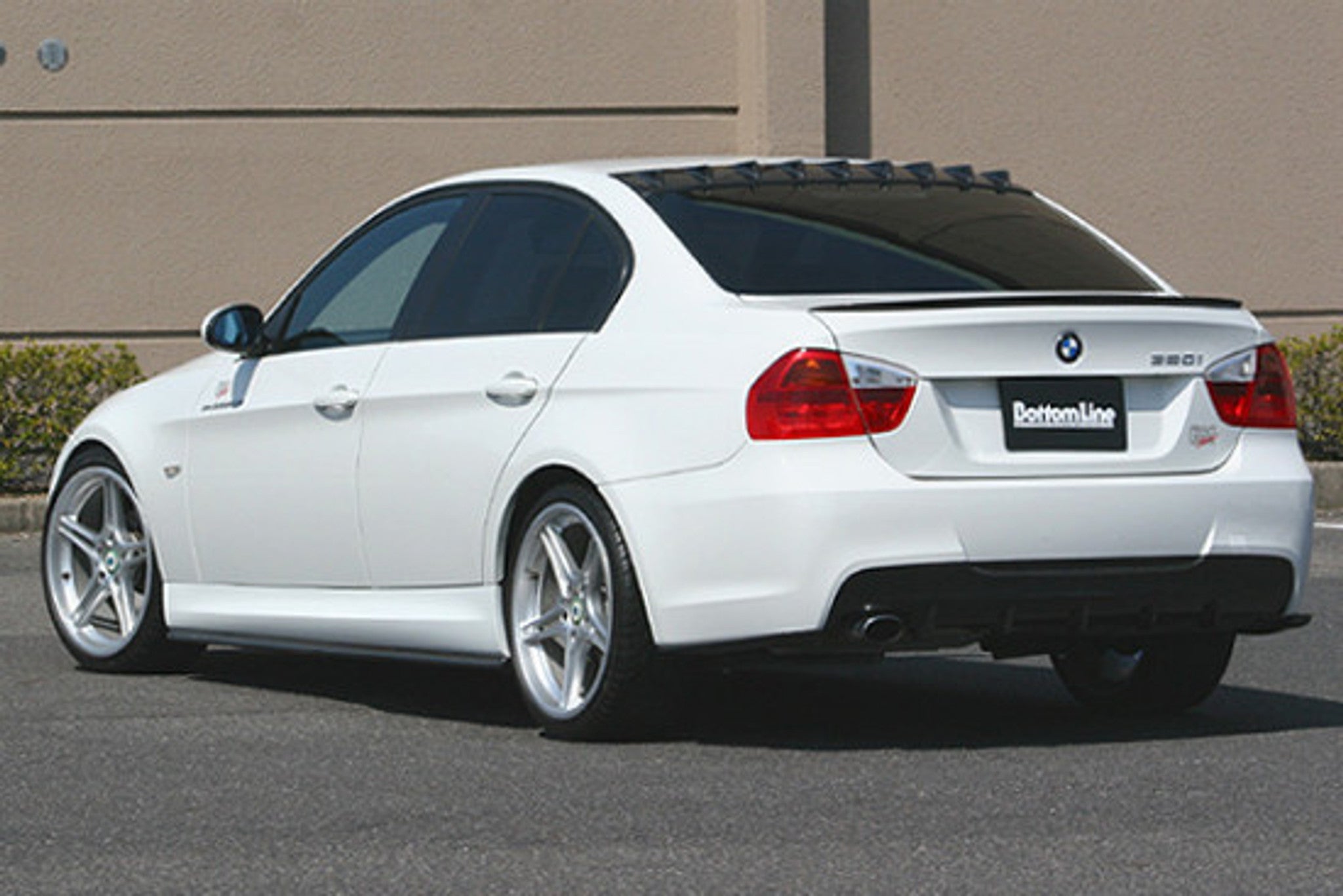 CHARGE SPEED 2005-2008 BMW E90 3-SERIES M-SPORT SEDAN BOTTOM LINE FRP SIDE SKIRTS