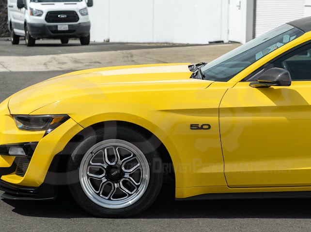 2015-2023 FORD MUSTANG W/ SIGNAL LIGHT | CARBON FIBER SIDE MIRROR CAP COVER PAIR