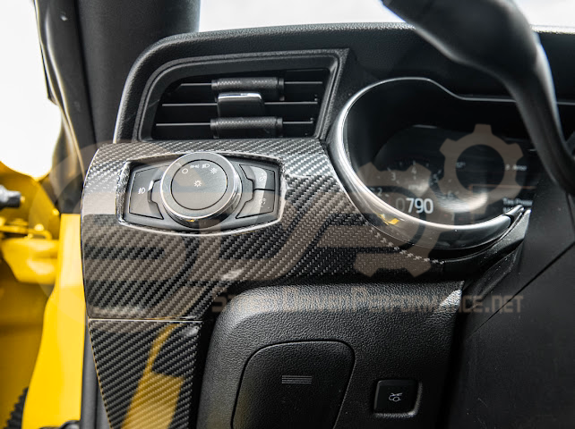 2015-2023 FORD MUSTANG S550 | CARBON FIBER DASHBOARD PANEL TRIM COVER