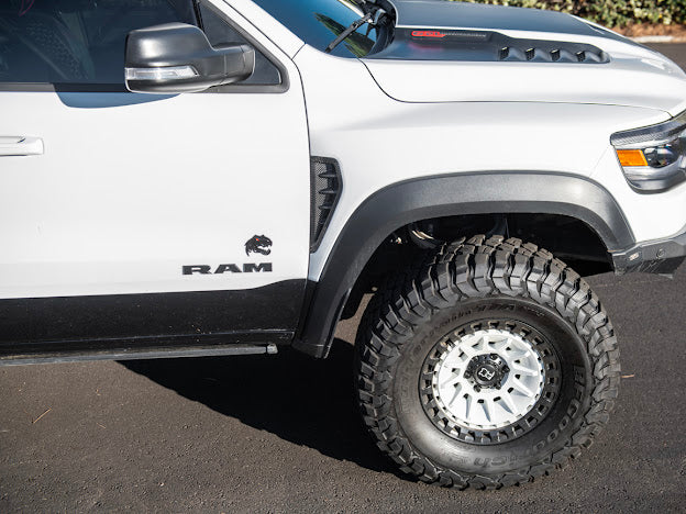 2019-UP RAM 1500 TRX CARBON FIBER SIDE DOOR FENDER VENT TRIM