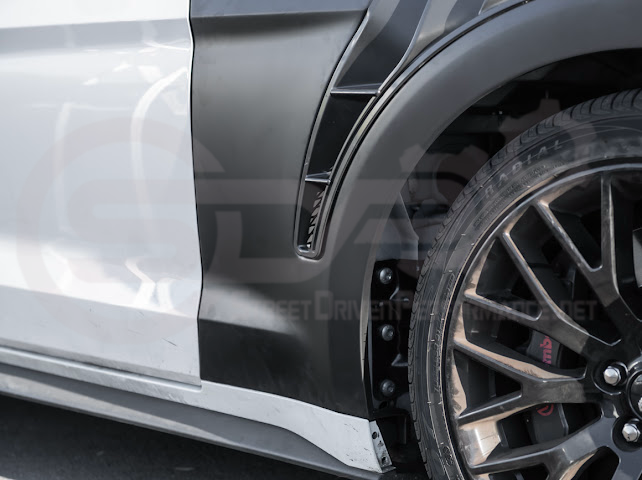 2018-2023 Ford Mustang S550 | GTD Style Primed Black Front Side Vented Fenders