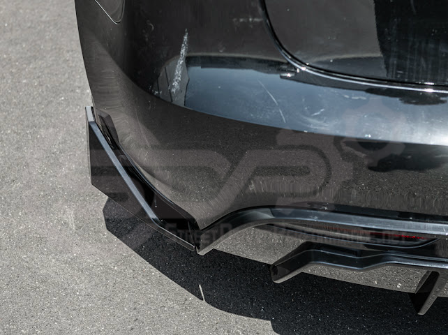2024-UP TESLA MODEL 3 TRACK STYLE REAR BUMPER DIFFUSER