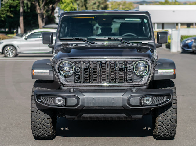 2024-UP JEEP WRANGLER GLADIATOR | FACTORY STYLE FRONT BUMPER GRILLE INSERT SURROUNDING REPLACEMENT