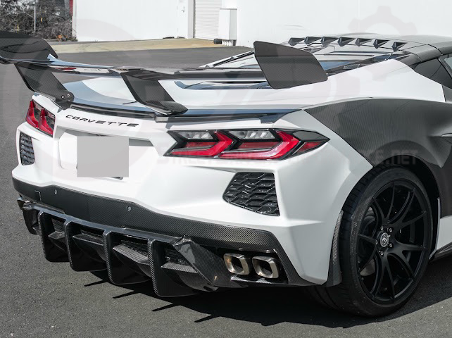 2020-UP CORVETTE C8 | CARBON FIBER REAR BUMPER DIFFUSER QUAD EXIT