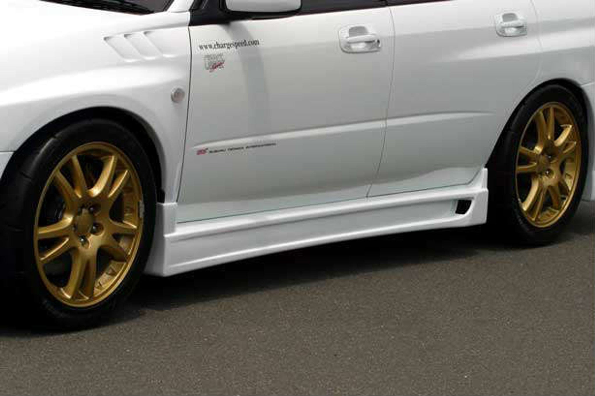 Charge Speed 2005 Subaru Impreza GD-B Peanut Eye Type-2 Full Bumper Kit With 3D Carbon Center with Over Fender Caps