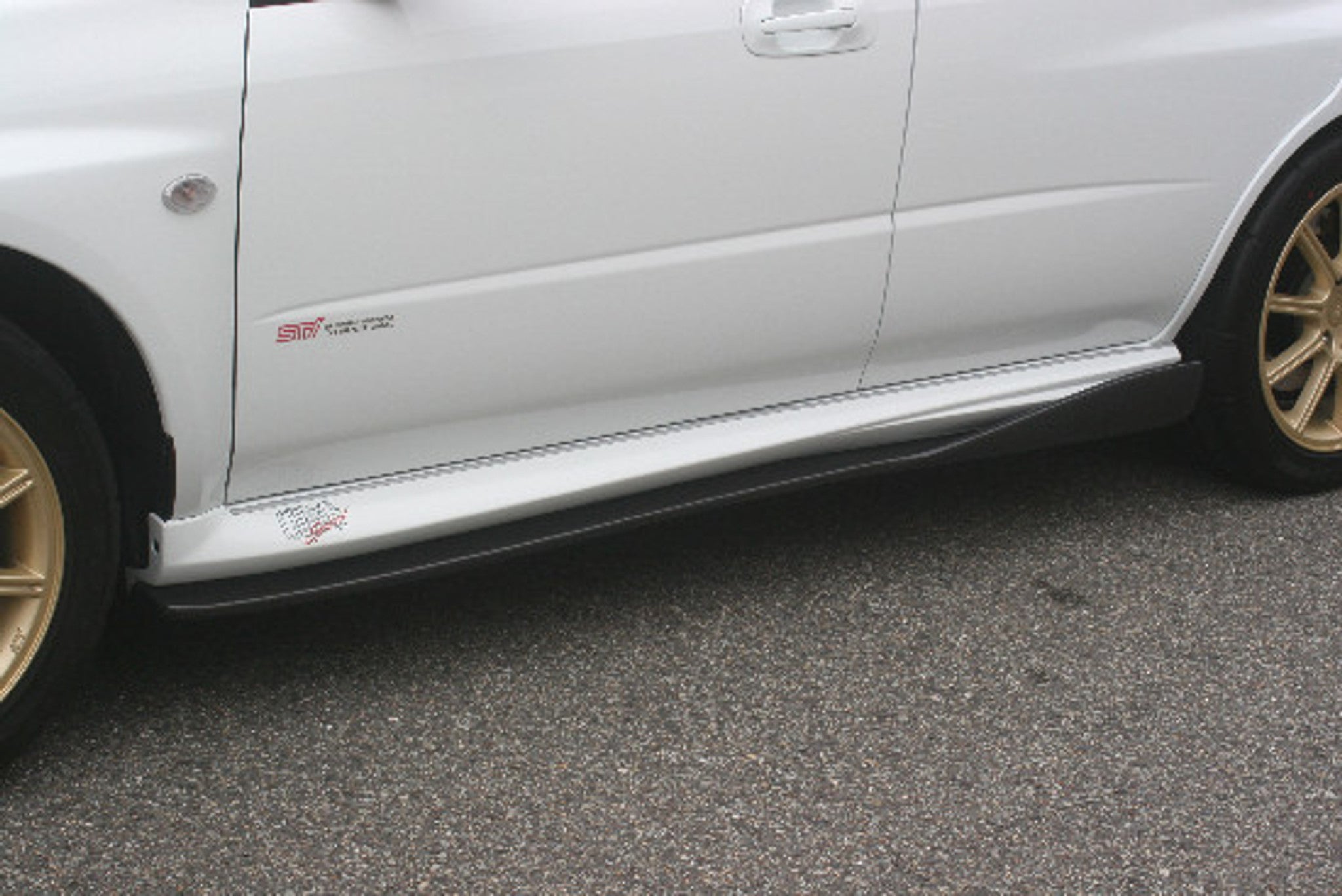 Charge Speed 2004-2005 Subaru Impreza GD-B Peanut Eye Latter Model BottomLine Type-1 FRP Full Lip Kit