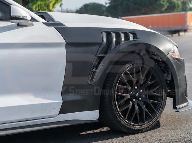2018-2023 Ford Mustang S550 | GTD Style Primed Black Front Side Vented Fenders