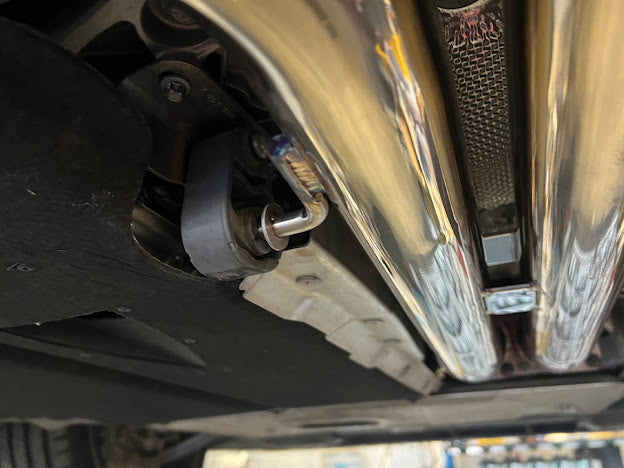 2015-2019 BMW F80 M3 & F82 / F83 M4 | RESONATED MID PIPE EXHAUST