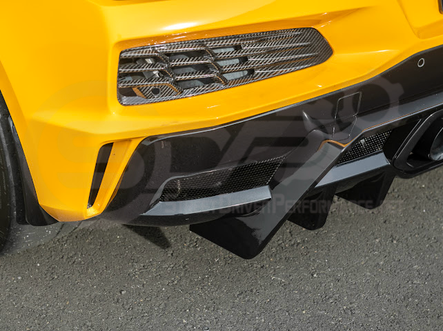 2023-UP CORVETTE C8 Z06 | GLOSSY BLACK REAR BUMPER FINNED DIFFUSER