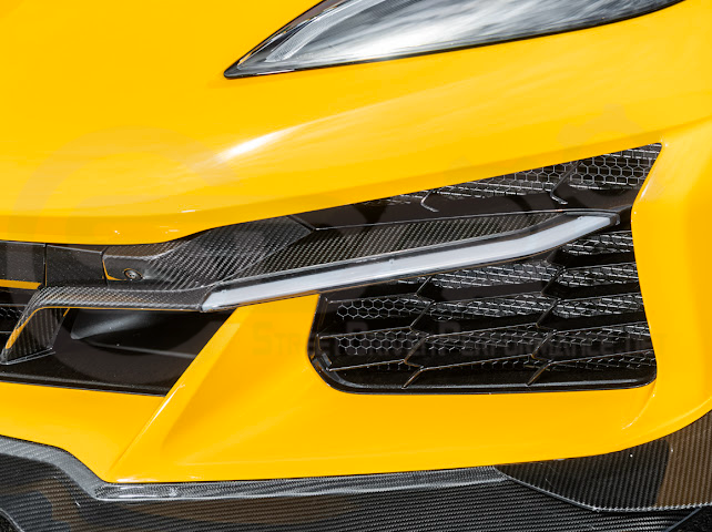 2023+ CHEVROLET CORVETTE C8 Z06 | CARBON FIBER SEQUENTIAL LED DRL LIGHT BAR BEZEL INSERT