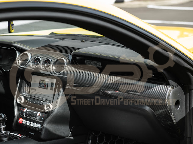 2015-2023 FORD MUSTANG S550 | CARBON FIBER DASHBOARD PANEL TRIM COVER