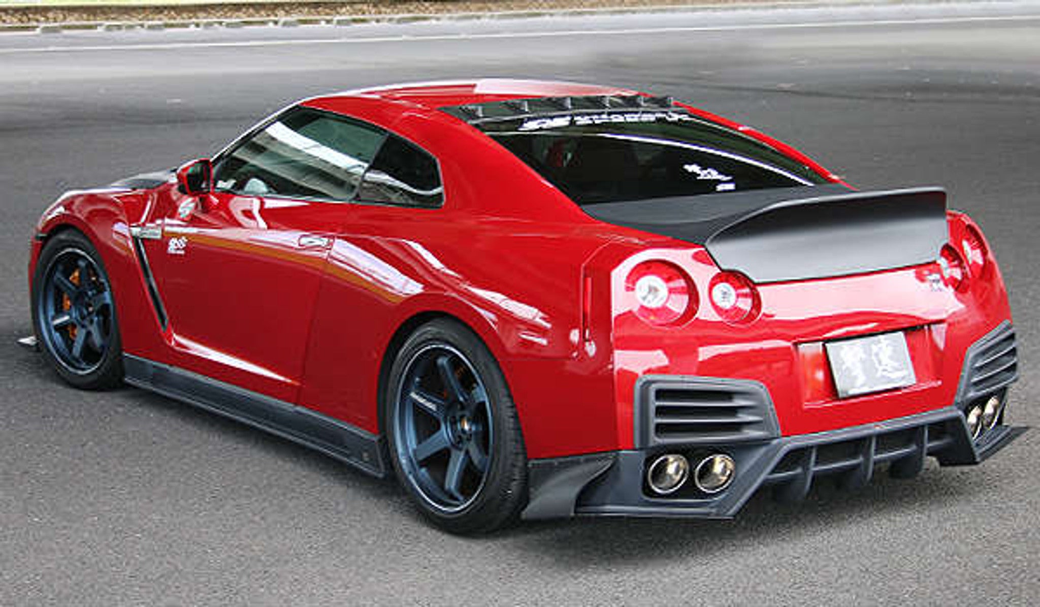 Charge Speed 2007-2011 Nissan GTR All Zenki FRP Complete Kit with Front Bumper (White Gel) with LED & Black FRP Front Under Diffuser & Black FRP Side Skirts & Black FRP Rear Skirt