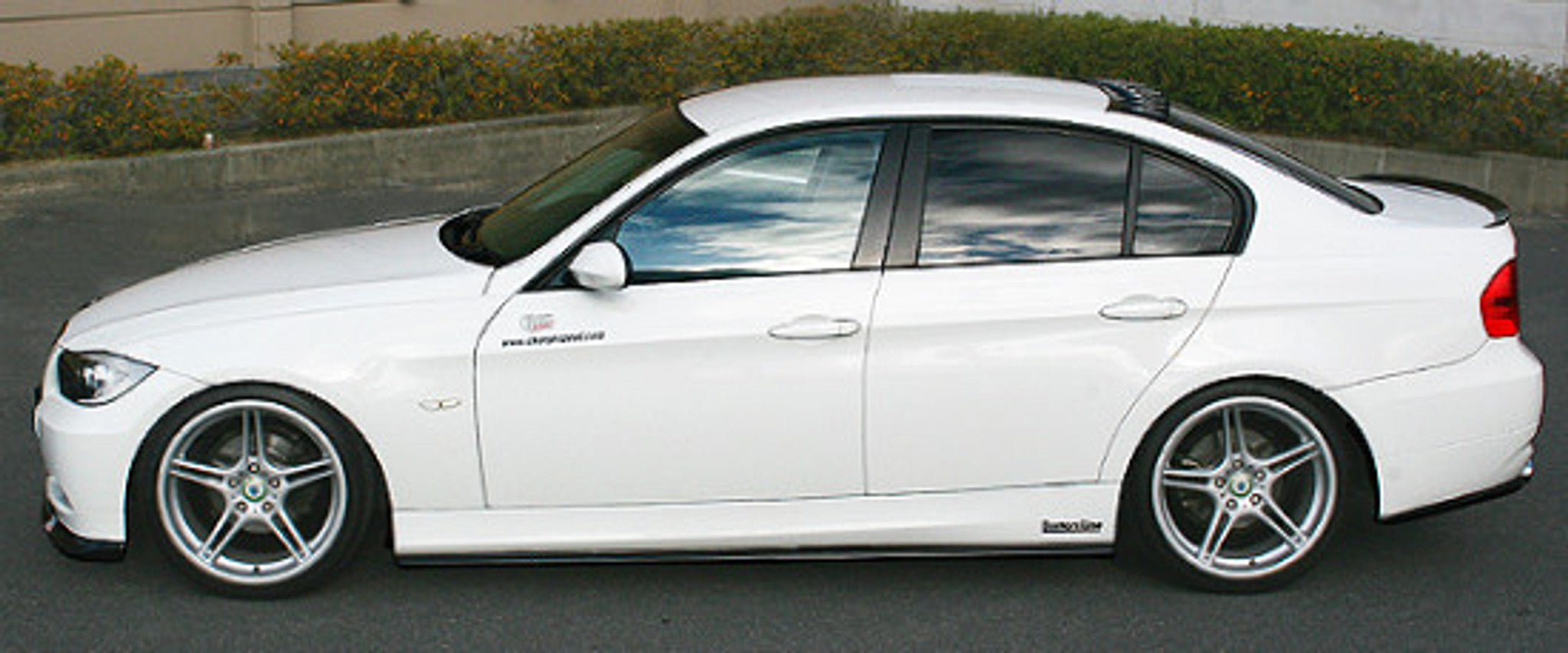 CHARGE SPEED 2005-2008 BMW E90 3-SERIES SEDAN BOTTOM LINE FRP FULL LIP KIT