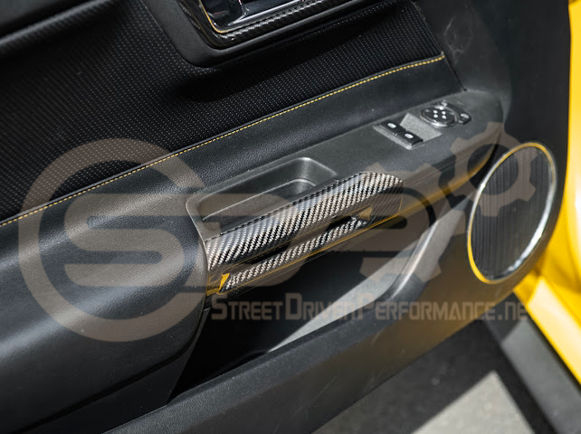 2024-UP FORD MUSTANG S650 | CARBON FIBER SIDE DOOR ARMREST PANEL TRIM COVER