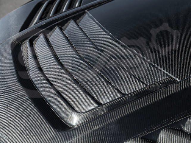 2024-UP FORD MUSTANG | SUPER SNAKE STYLE FRONT VENTED HOOD