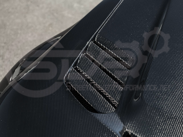 2023-Up BMW G87 M2 | V Style CARBON FIBER Front Vented Heat Extraction Hood