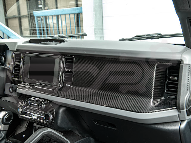 2021-UP FORD BRONCO CARBON FIBER PASSENGER SIDE DASHBOARD AC OUTLET PANEL COVER