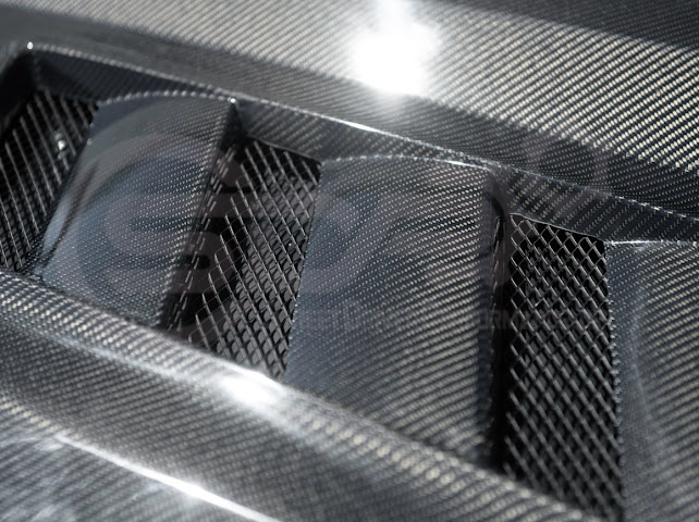 2024-Up Ford Mustang S650 | Terminator Style CARBON FIBER Front Vented Hood