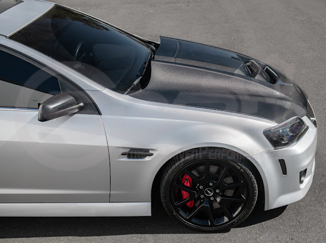 2008-2009 PONTIAC G8 CARBON FIBER ZR1 STYLE FRONT VENTED COWL HOOD