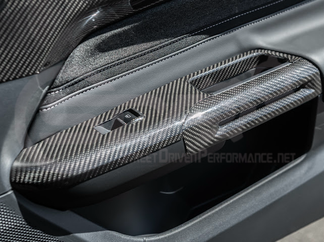 2015-2023 FORD MUSTANG S550 | CARBON FIBER SIDE DOOR GLASS LIFTING PANEL COVER TRIM