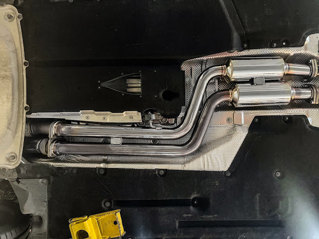 2014-2019 BMW F80 M3 & F82 / F83 M4 | MUFFLER AXLE BACK WITH RESONATED MID PIPE CAT BACK EXHAUST