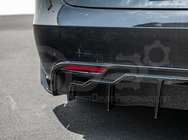 2024-UP TESLA MODEL 3 TRACK STYLE REAR BUMPER DIFFUSER