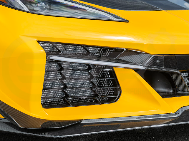2023+ CHEVROLET CORVETTE C8 Z06 | CARBON FIBER SEQUENTIAL LED DRL LIGHT BAR BEZEL INSERT