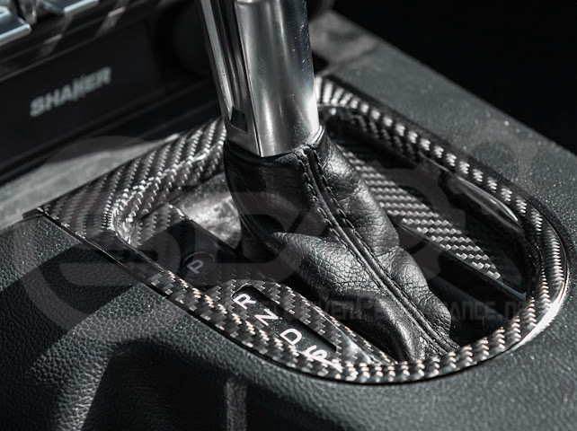 2015-2023 FORD MUSTANG S550 | CARBON FIBER CENTER GEAR SHIFT PANEL TRIM COVER