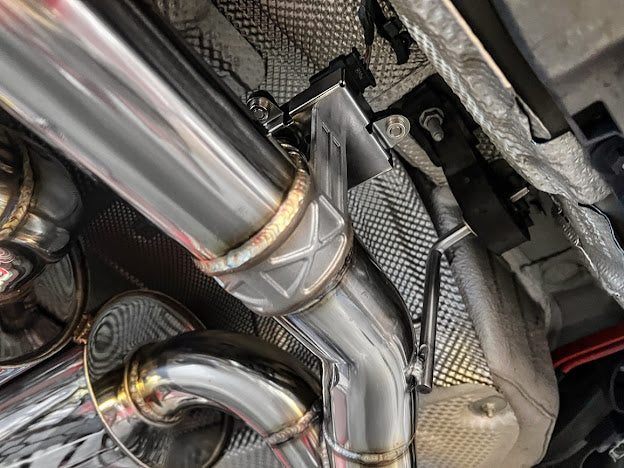 2014-2019 BMW F80 M3 & F82 / F83 M4 | MUFFLER AXLE BACK WITH RESONATED MID PIPE CAT BACK EXHAUST