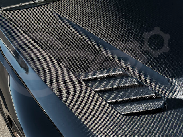 2023-Up BMW G87 M2 | V Style CARBON FIBER Front Vented Heat Extraction Hood