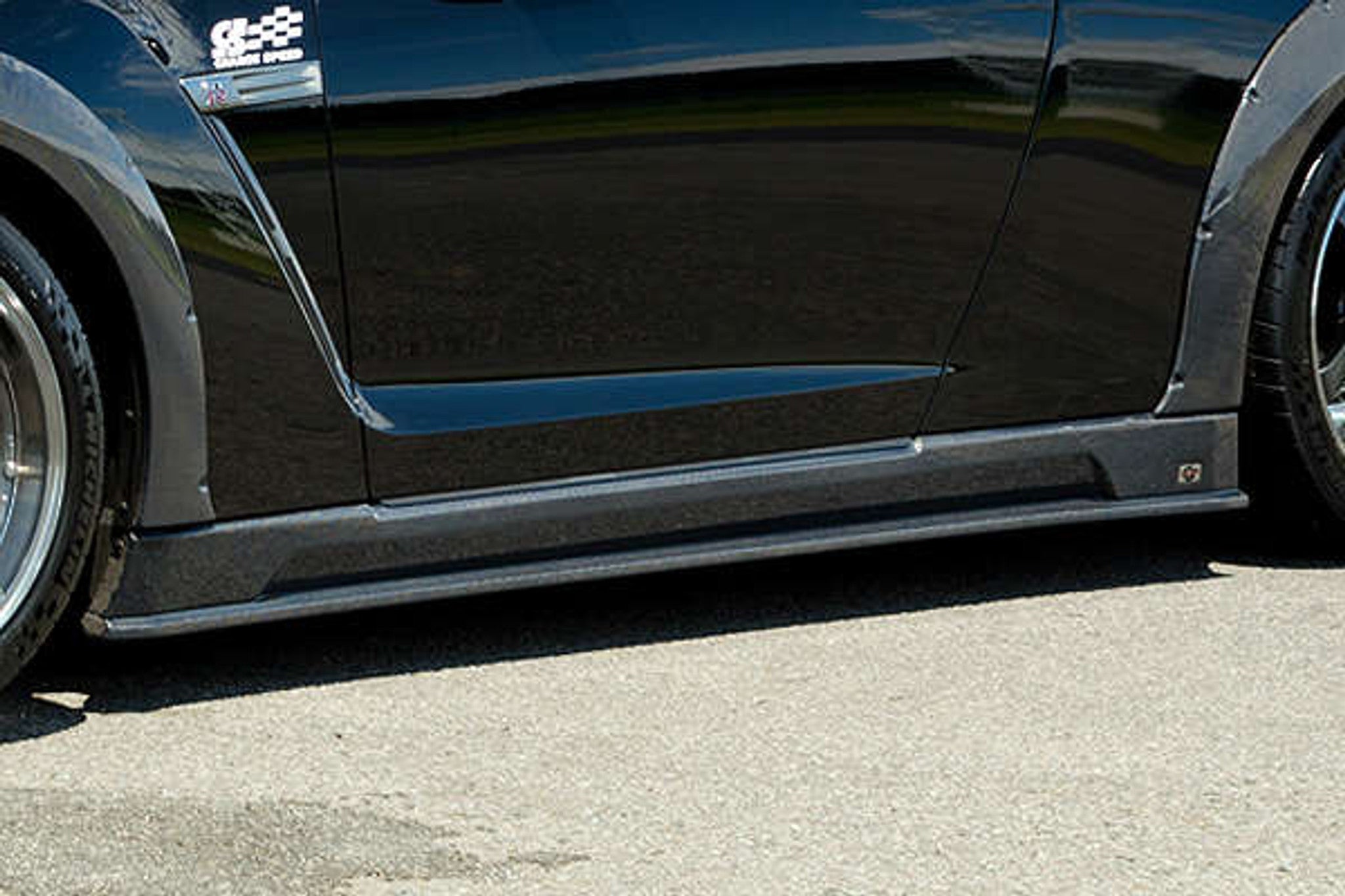 Charge Speed 2012-2016 Nissan GTR R35 Chuki Model Bottom Line Hybrid Carbon Full Lip Kit with Over Fenders