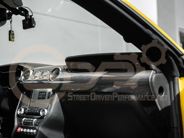 2015-2023 FORD MUSTANG S550 | CARBON FIBER DASHBOARD PANEL TRIM COVER