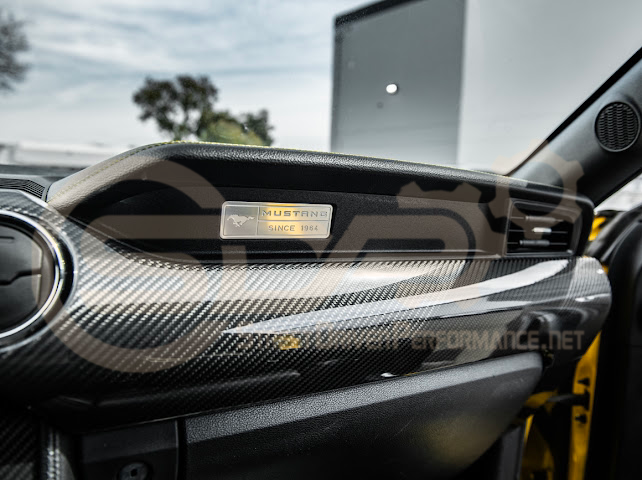 2015-2023 FORD MUSTANG S550 | CARBON FIBER DASHBOARD PANEL TRIM COVER