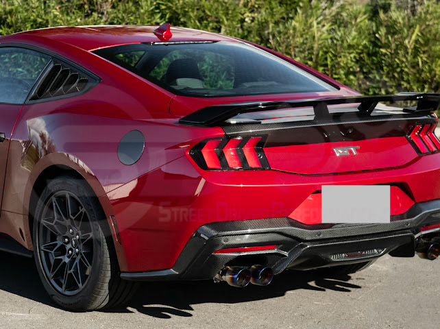 2024-UP FORD MUSTANG | DARKHORSE STYLE GLOSSY BLACK REAR TRUNK LID WING SPOILER