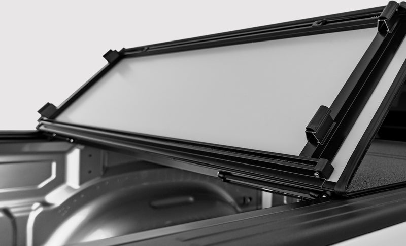 Access LOMAX Stance TriFold Cvr 2019+ Dodge Ram 1500 5Ft./7in. Bed(w/ Rambox -w/o OEM Tonneau Rails)