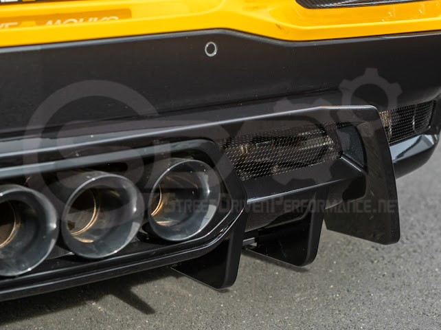 2023-UP CORVETTE C8 Z06 | GLOSSY BLACK REAR BUMPER FINNED DIFFUSER