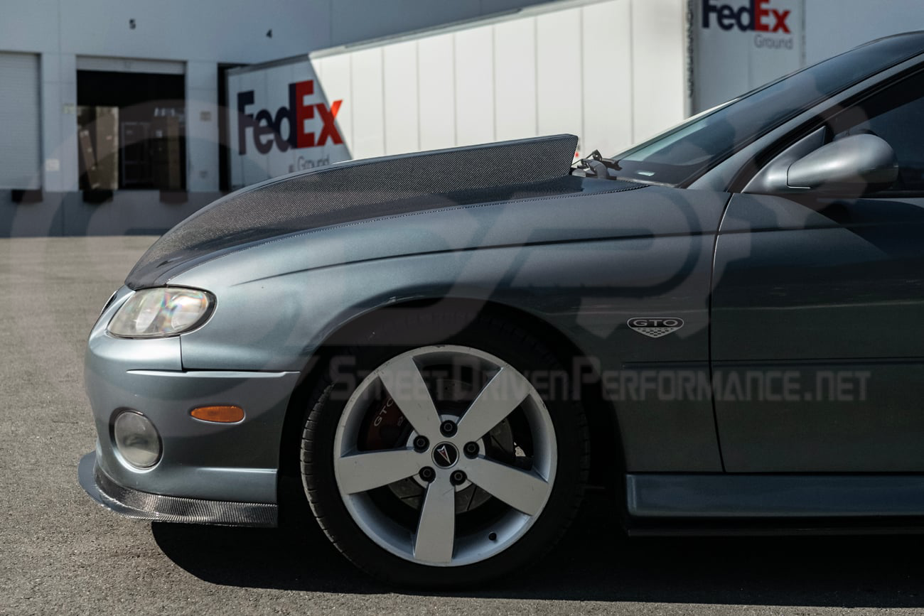 2004-2006 PONTIAC GTO | SDP PERFORMANCE STYLE CARBON FIBER FRONT COWL HOOD